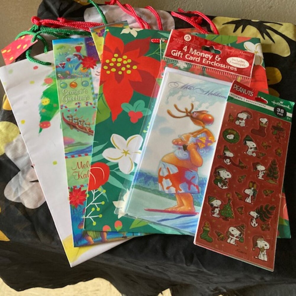 MELE KALIKIMAKA MERRY CHRISTMAS HAWAIIAN STYLE GIFT BAGS MONEY CARD ALOHA HAWAII